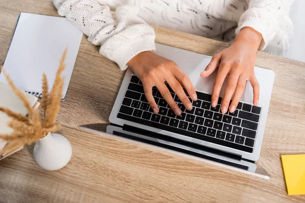 computer typing pic